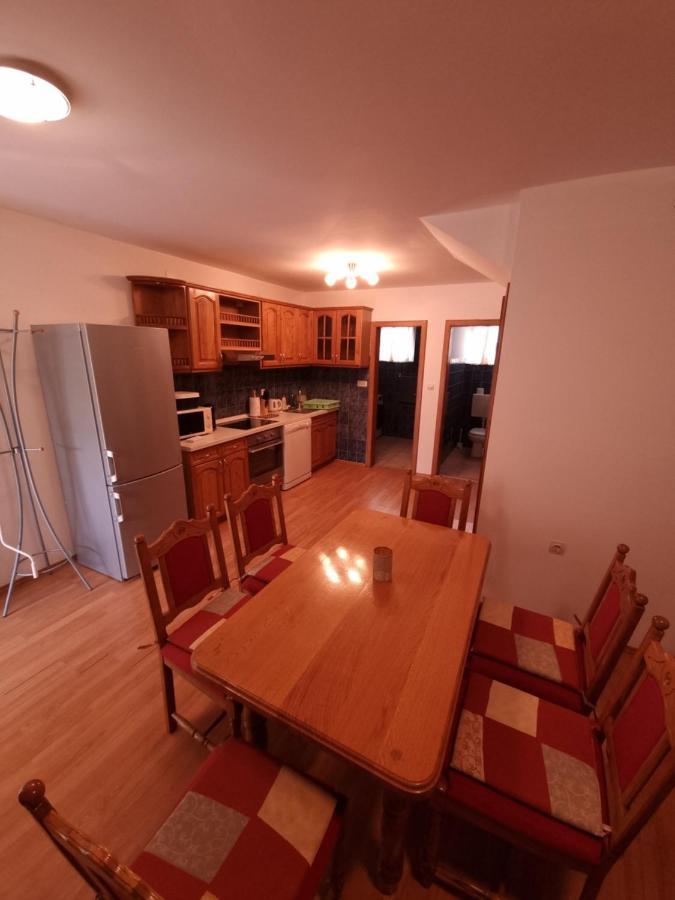 מאלינסקה Apartments Zoretic מראה חיצוני תמונה