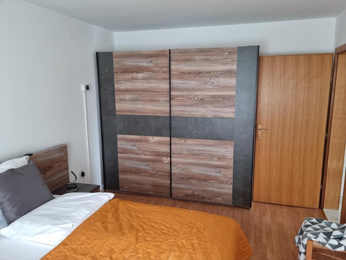 מאלינסקה Apartments Zoretic מראה חיצוני תמונה