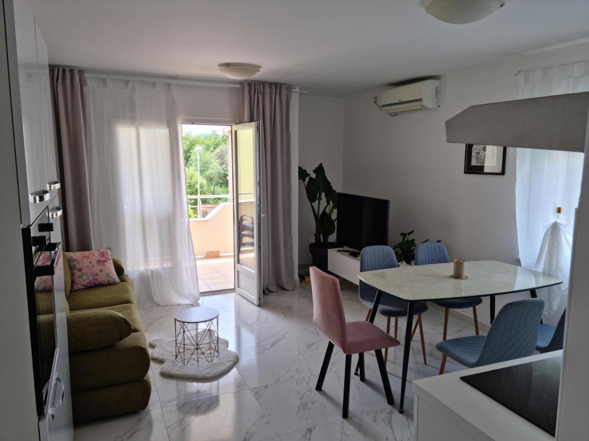 מאלינסקה Apartments Zoretic מראה חיצוני תמונה
