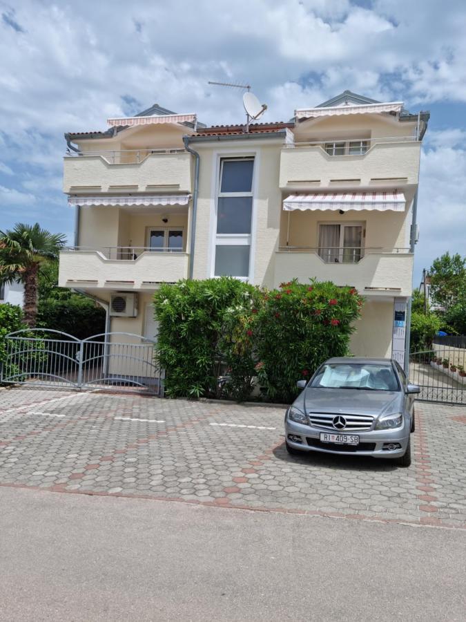 מאלינסקה Apartments Zoretic מראה חיצוני תמונה